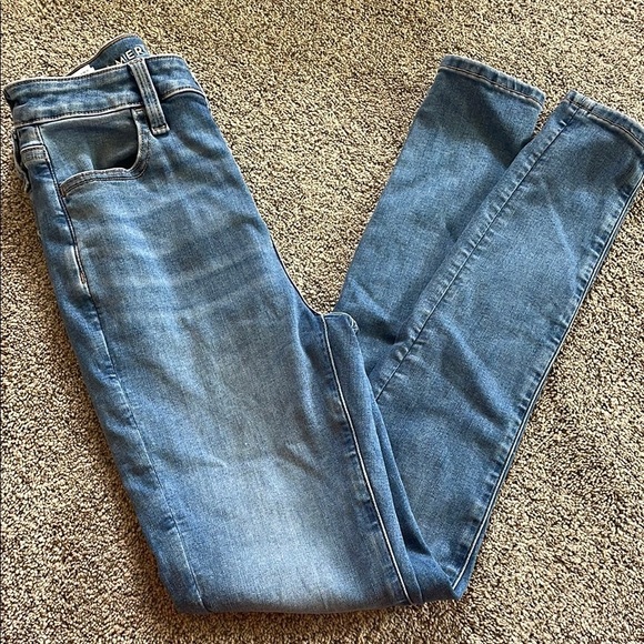 ⭐️ 3/$20 American Eagle Outfitters Blue Skinny Jeans Classic Denim - Picture 1 of 5